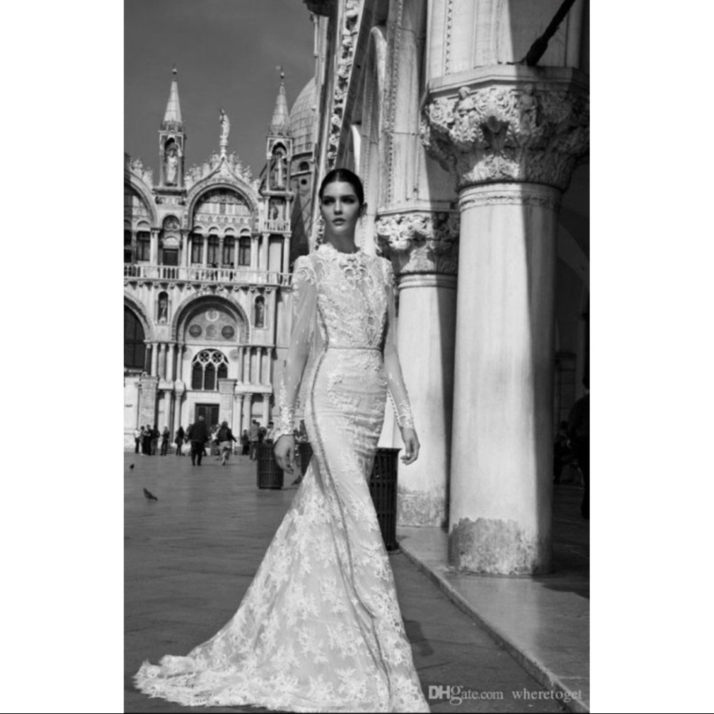 Inbal Dro 2015 Spring Lace Wedding Dress NWOT